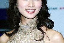 女明星资讯,揭秘女明星们的时尚风采与幕后故事